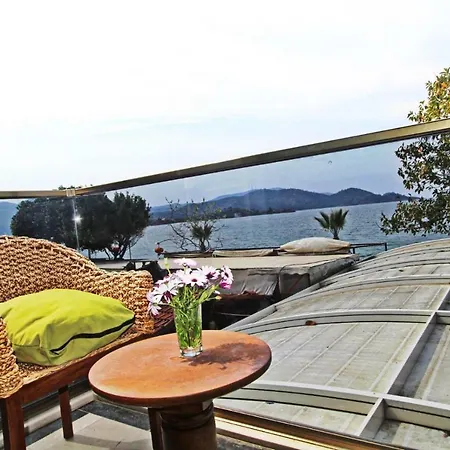 Ξενοδοχείο με διαμερίσματα George's Boutique