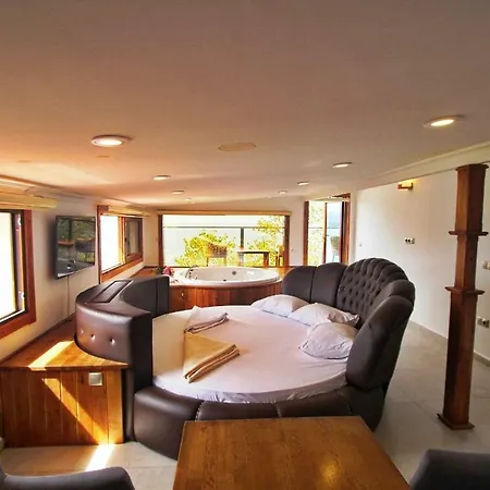 Apart Otel George's Boutique