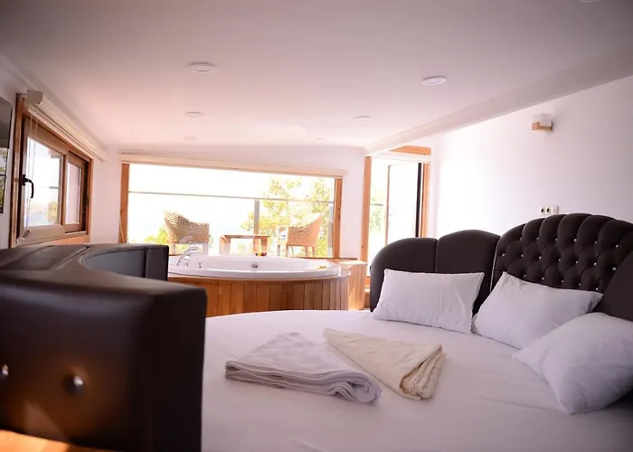 George's Boutique Фетхие