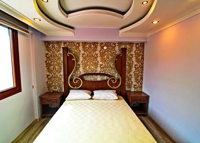 George's Boutique Апарт-отель Фетхие