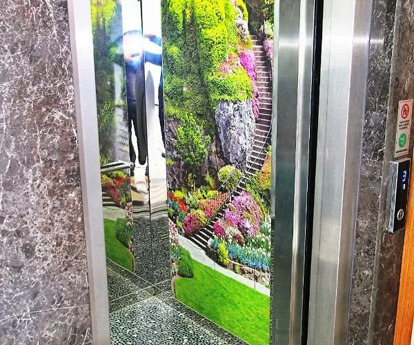 George's Boutique Апарт-отель *